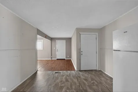 4023 Cass Court Indianapolis IN 46235