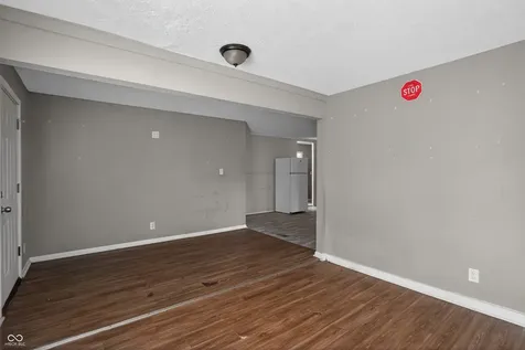 4023 Cass Court Indianapolis IN 46235