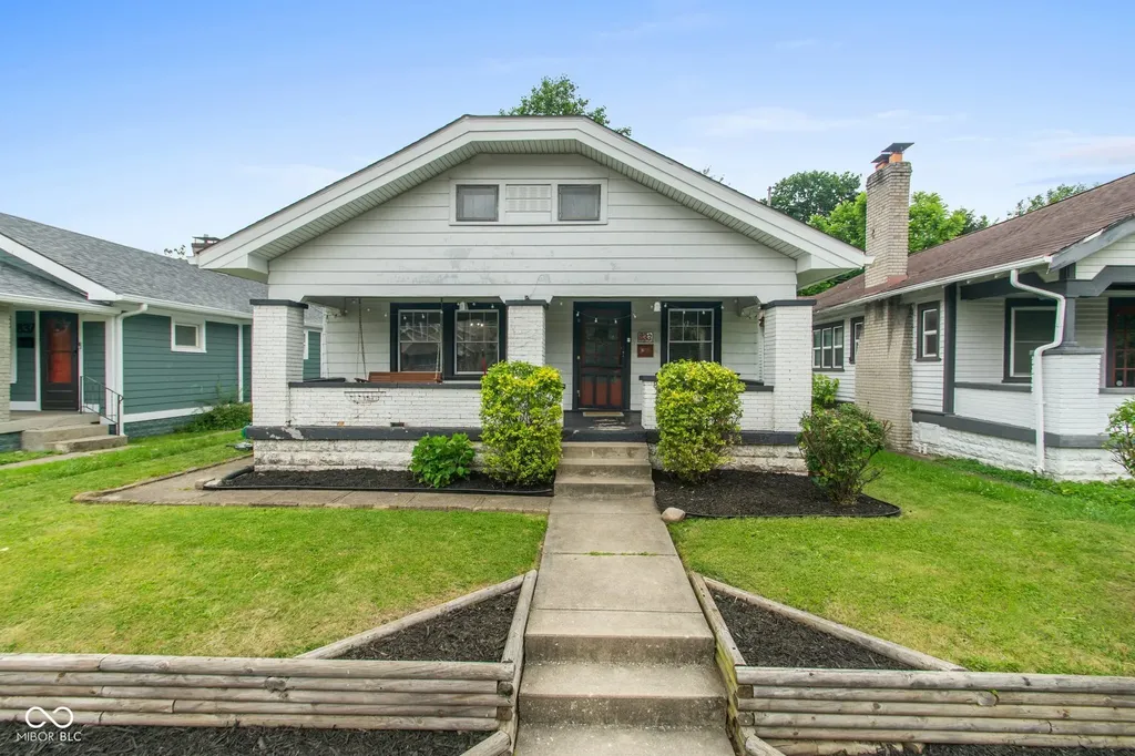 833 N Chester Avenue Indianapolis IN 46201