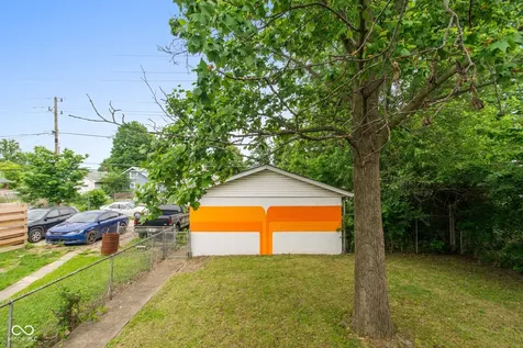 833 N Chester Avenue Indianapolis IN 46201