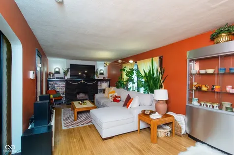 833 N Chester Avenue Indianapolis IN 46201