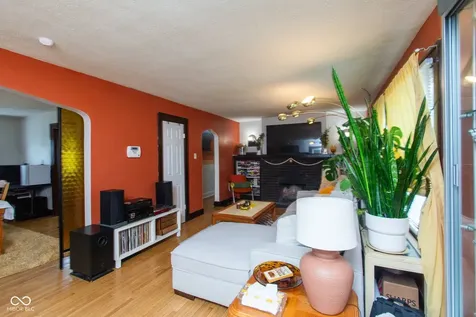 833 N Chester Avenue Indianapolis IN 46201