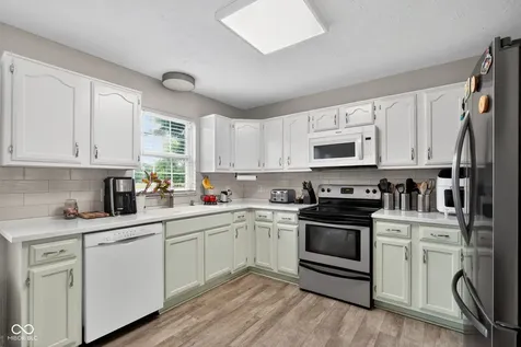 7023 Elias Circle Indianapolis IN 46236
