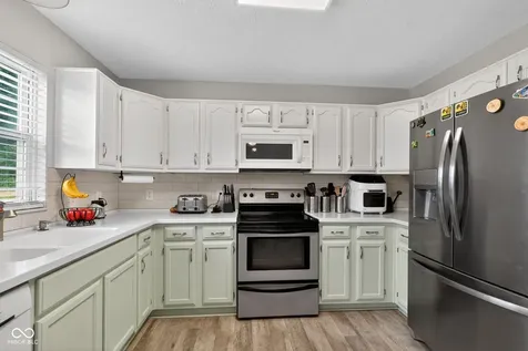 7023 Elias Circle Indianapolis IN 46236