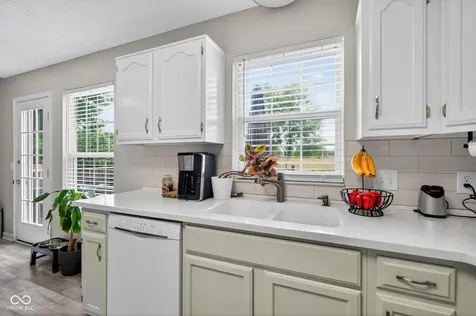 7023 Elias Circle Indianapolis IN 46236