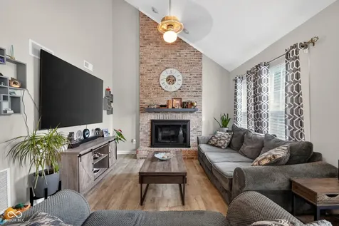 7023 Elias Circle Indianapolis IN 46236