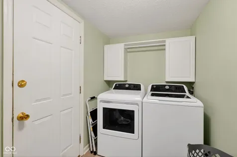 7023 Elias Circle Indianapolis IN 46236