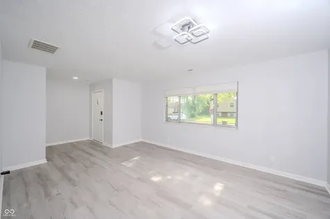 6017 Northland Road Indianapolis IN 46228