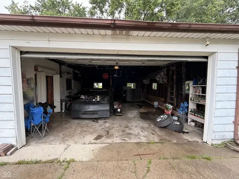 39 Burbank Road Indianapolis IN 46219