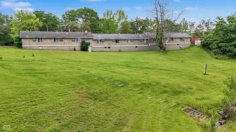 1958 State Road 135 N Nashville IN 47448