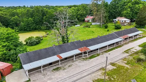 1958 State Road 135 N Nashville IN 47448