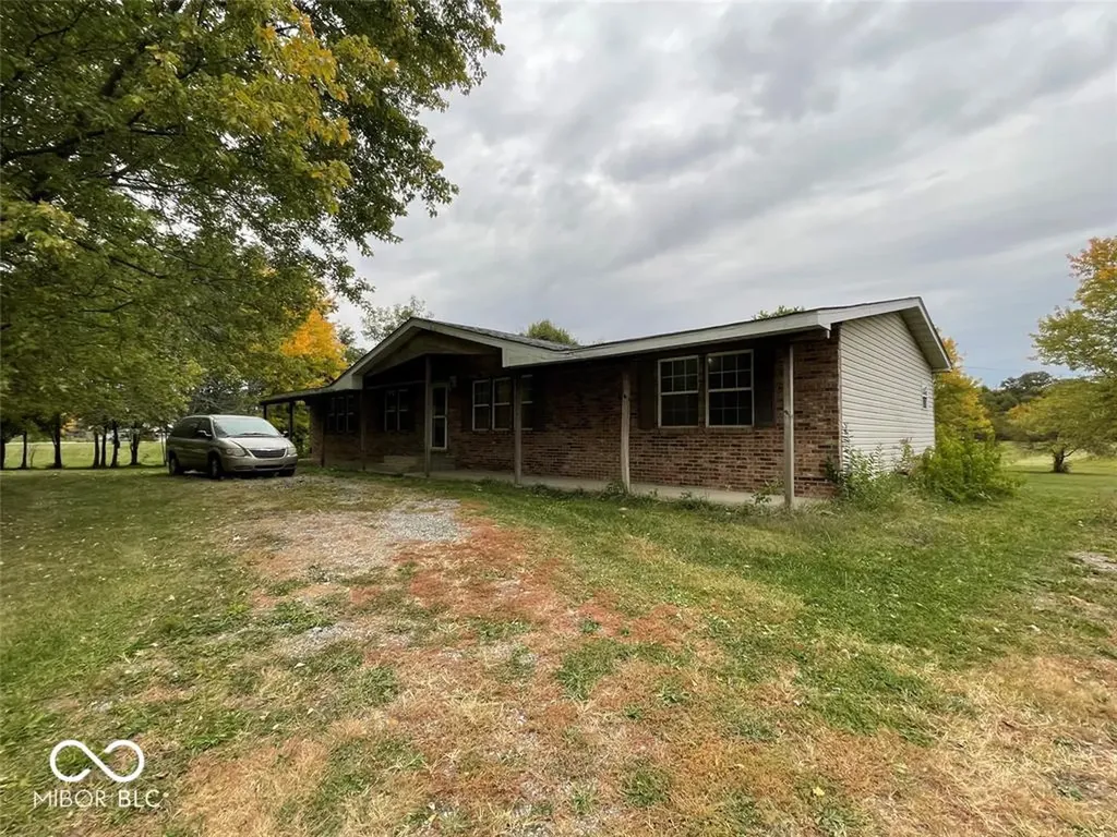 1227 Holmes Road Lebanon IN 46052