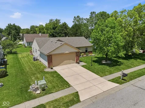 12536 Trophy Drive Fishers IN 46038