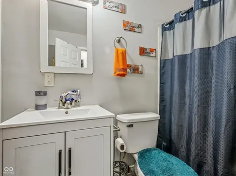 7242 E 52nd Street Indianapolis IN 46226