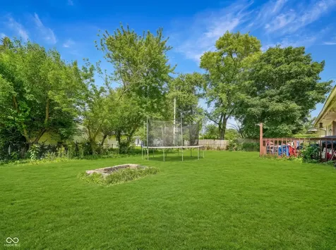 7242 E 52nd Street Indianapolis IN 46226