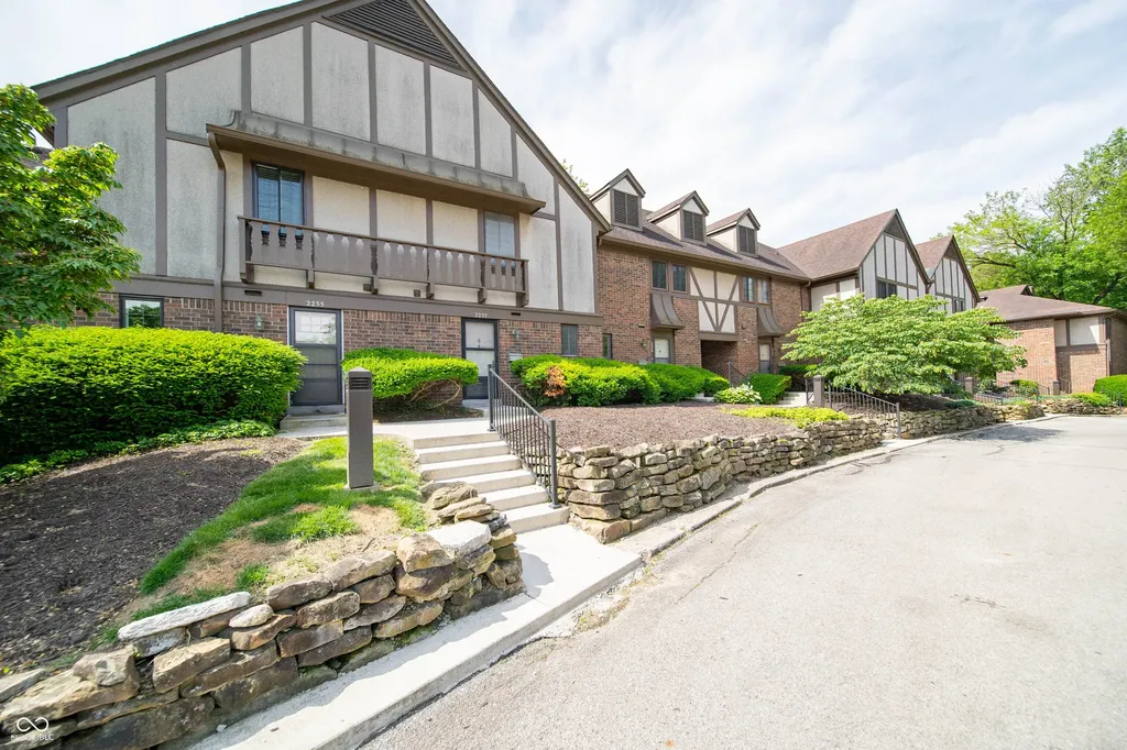2257 Rome Drive Indianapolis IN 46228