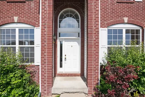 5682 W Port Drive Mccordsville IN 46055