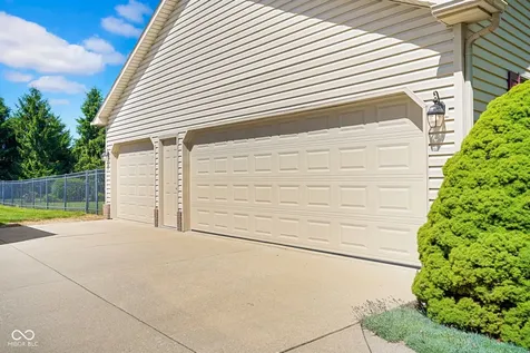 13010 E Otter Creek Lane Columbus IN 47203