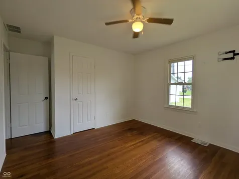 107 W Freeman Avenue Seymour IN 47274