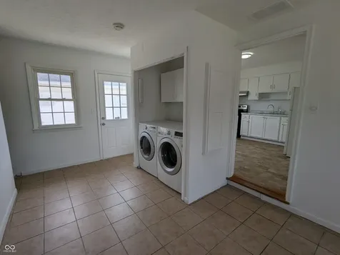 107 W Freeman Avenue Seymour IN 47274