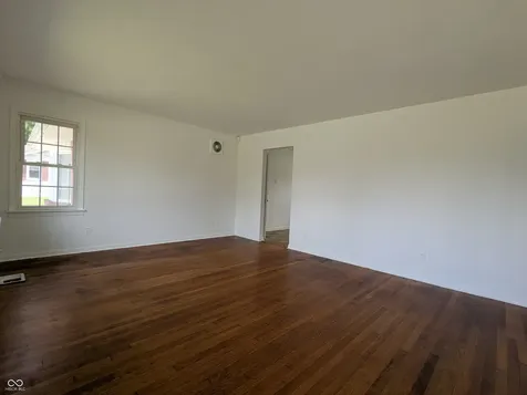 107 W Freeman Avenue Seymour IN 47274