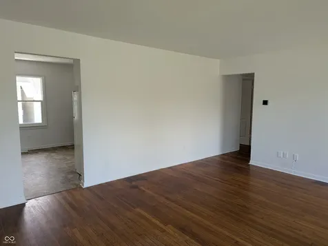 107 W Freeman Avenue Seymour IN 47274
