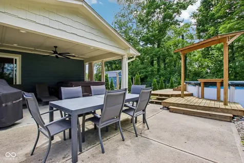6820 W Rd 150 N Bargersville IN 46106