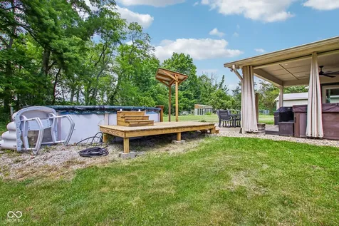 6820 W Rd 150 N Bargersville IN 46106