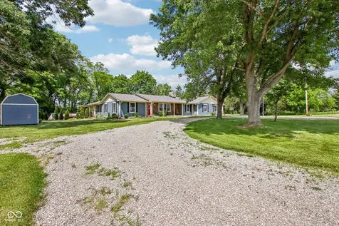 6820 W Rd 150 N Bargersville IN 46106