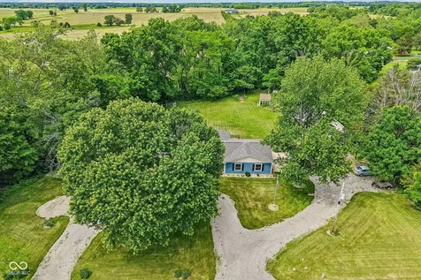6820 W Rd 150 N Bargersville IN 46106
