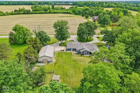 6820 W Rd 150 N Bargersville IN 46106
