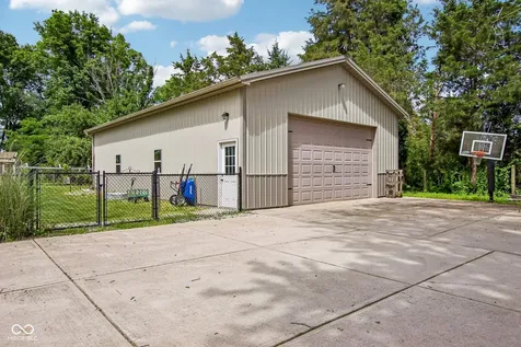 6820 W Rd 150 N Bargersville IN 46106