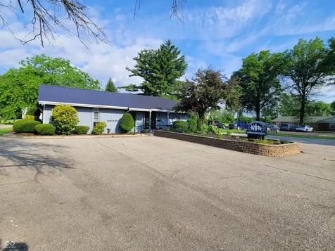 610 E 11th Street Rushville IN 46173