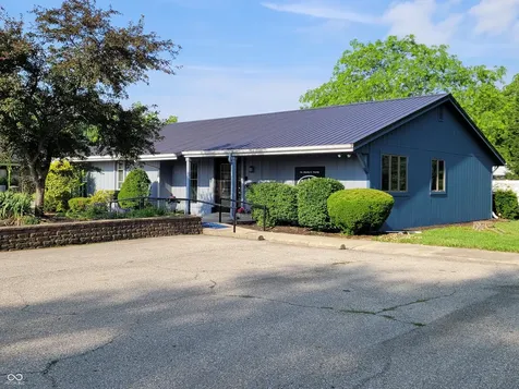 610 E 11th Street Rushville IN 46173
