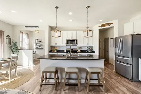 9327 Cobble Court Avon IN 46123
