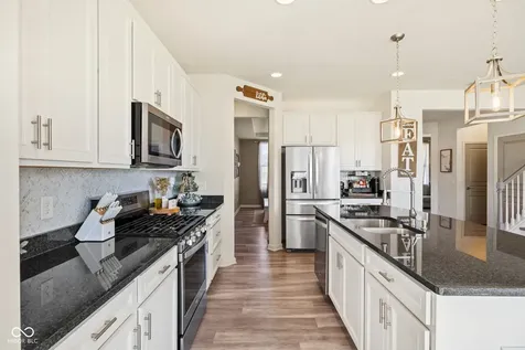 9327 Cobble Court Avon IN 46123
