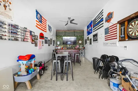 9327 Cobble Court Avon IN 46123