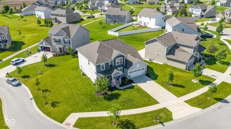 9327 Cobble Court Avon IN 46123
