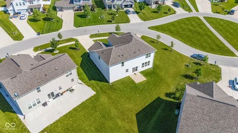 9327 Cobble Court Avon IN 46123