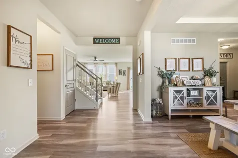 9327 Cobble Court Avon IN 46123