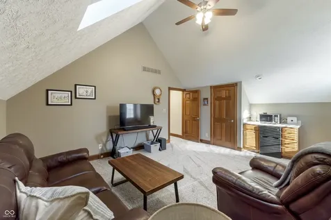 1187 Forest Commons Drive Avon IN 46123