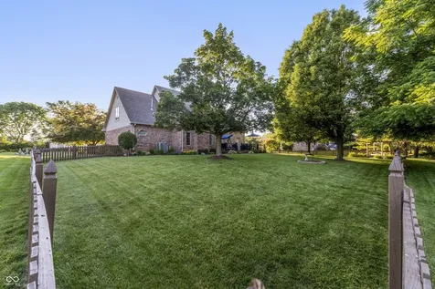 1187 Forest Commons Drive Avon IN 46123
