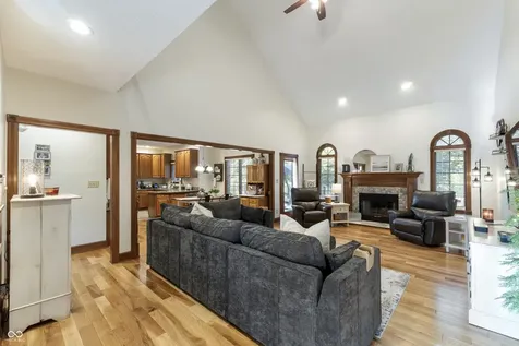 1187 Forest Commons Drive Avon IN 46123