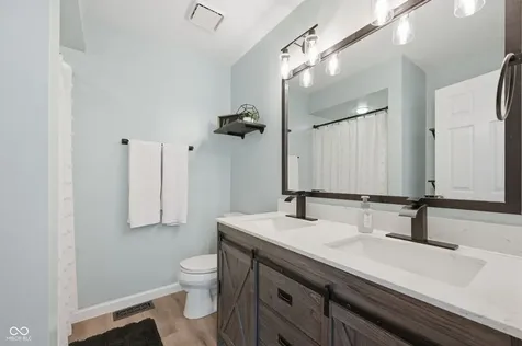 8321 Gallant Fox Drive Indianapolis IN 46217