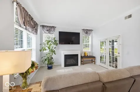 9577 Sweet Clover Way Fishers IN 46038