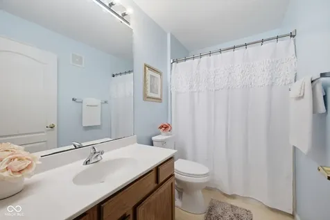 9577 Sweet Clover Way Fishers IN 46038