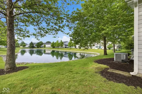 9577 Sweet Clover Way Fishers IN 46038