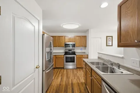 9577 Sweet Clover Way Fishers IN 46038