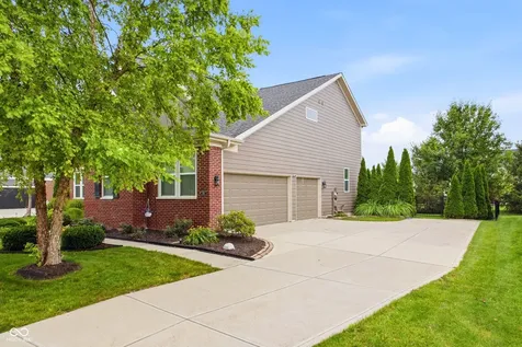 1188 Clearwell Drive Greenwood IN 46143
