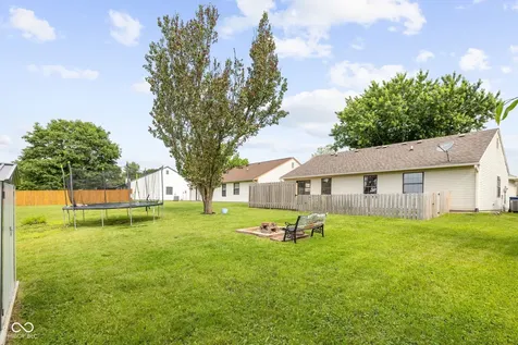 19 Lake Drive S Brownsburg IN 46112